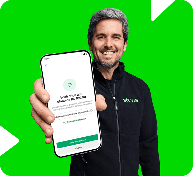 Ilustração de pagamento com cartão verde Stone usando o sistema de aproximação do TapStone. A tela do dispositivo mostra o valor de R$ 200,00.