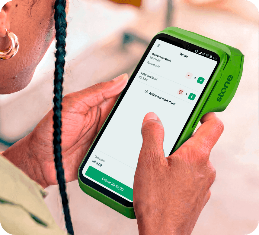 Maquininha de cartão Stone L4 em vista isolada